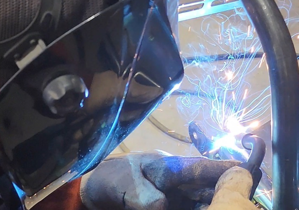 Welding a parachute mount